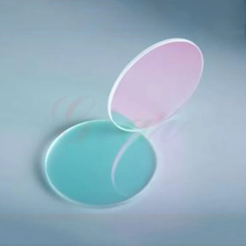 Коротковолновый пропускающий светофильтр SP700